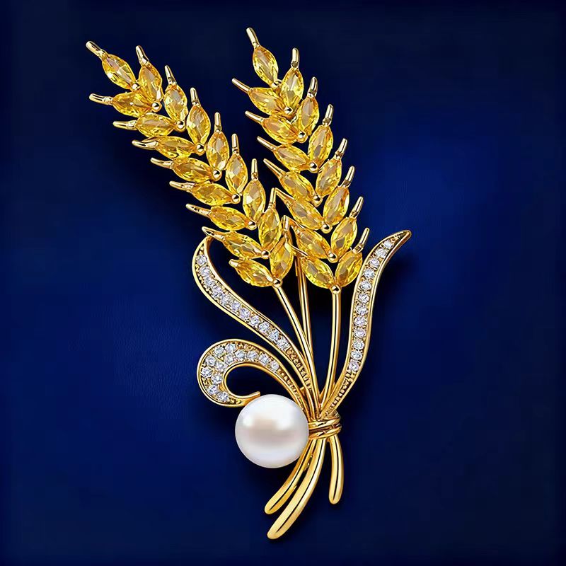  Luxury Brooches for Women