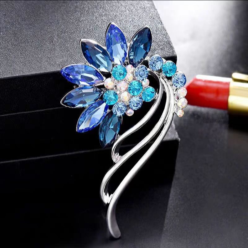 Women's High-End Brooches